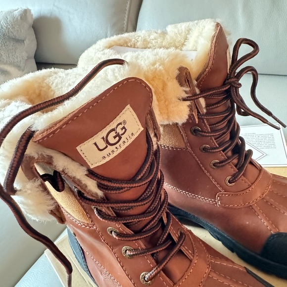 NWT UGG Butte Waterproof Boot (Men) size 9 - Picture 4 of 10